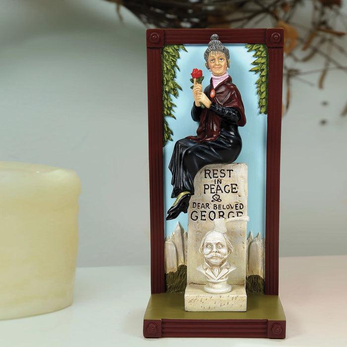 Enesco DSSHO HM George's Widow Figuri