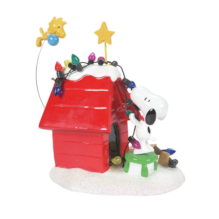 Enesco Getting Ready For Christmas