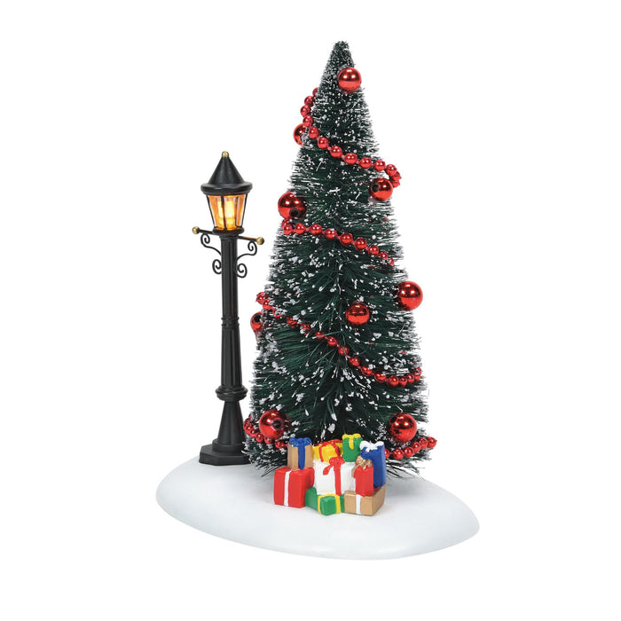 Enesco Lit Christmas Vignette