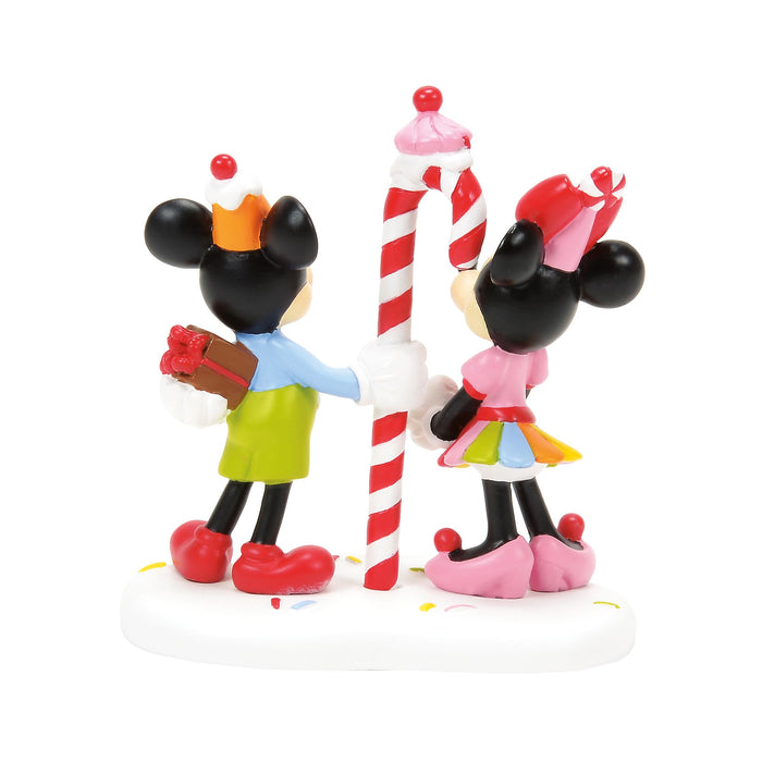 Enesco Mickey & Minnie Share A Treat