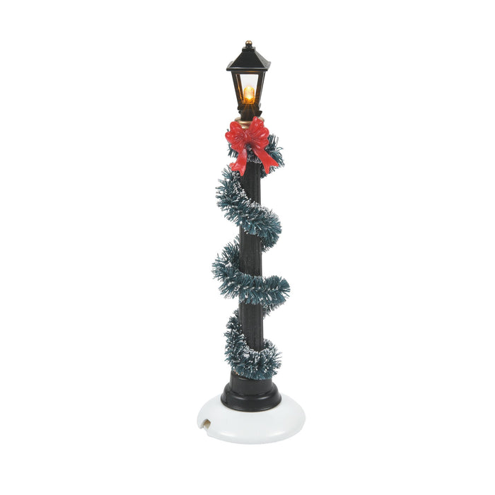 Enesco Small Town Street Lamps