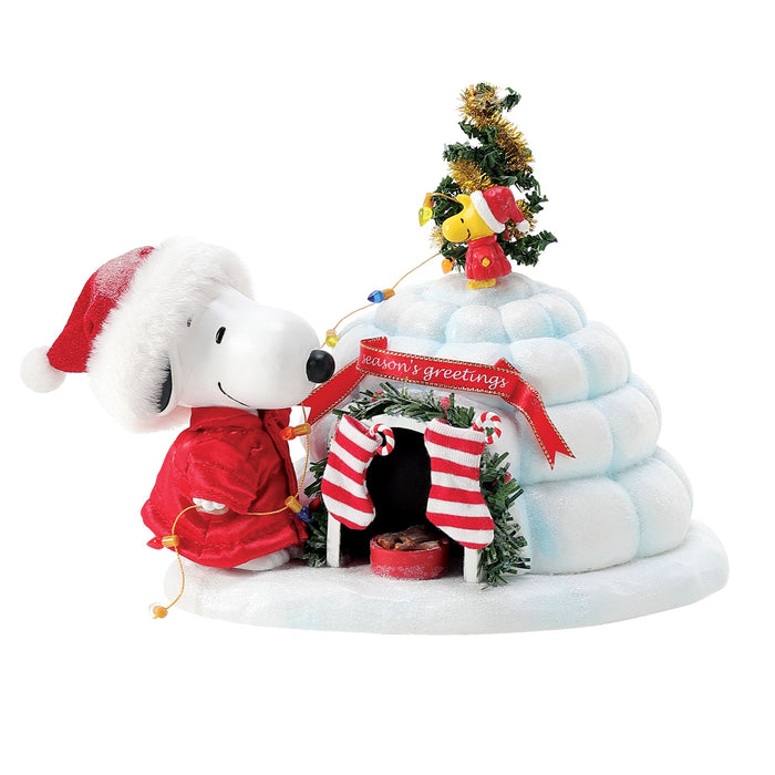 Enesco Snoopy's Puffer Igloo