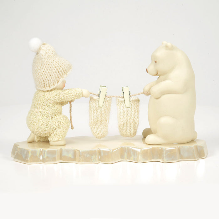 Enesco The Stockings Are Hung